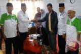 Bagikan Zakat Ekonomi Produktif, BAZ: Mustahik Gunakan Keuntungan untuk Kembangkan Usaha