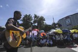 Ibadah Natal Di Seberang Istana