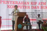 Penyerahan Bantuan Untuk Sekolah Klaten