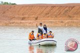 Bupati Tanah Laut H. Bambang Alamsyah memperkenalkan destinasi wisata baru Danau Boom Pelaihari, Senin (01/01/18). Foto:Antaranews Kalsel/Arianto/G.