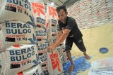 Bulog Prepares 13,500 Tons Rice Stock