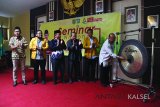 Pelaksana Tugas Asisten Bidang Pemerintahan Setkdakab Tanah Laut Bambang Kadarusman membuka Seminar Nasional Ekologi dalam rangka PraTanwir Ikatan Pelajar Mahasiswa Muhammadiyah se-Indonesia, di Gedung Sarantang Saruntung Pelaihari, Sabtu (13/1). Foto:Antaranews Kalsel/Arianto/G.