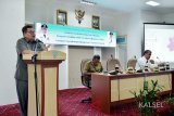 Bupati Balangan, H. Ansharuddin, saat menerima tim BPKP Kalsel, dalam acara MoU terkait Simda Kabupaten Balangan bersama perwakilan BPKP Provinsi Kalsel, Salamat Simanullang, Selasa (30/1) di Aula Benteng Tundakan, Setdakab Balangan. Foto:Antaranews Kalsel/Roly Supriadi/G.