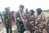 Kasdam XII/Tpr Brigjen TNI Sulaiman Agusto saat tiba di Bandara Pangsuma Putussibau dalam rangka kunjungan kerja ke daerah perbatasan Indonesia - Malaysia di wilayah Kapuas Hulu, Kalimantan Barat. Foto Antaranews/Timotius