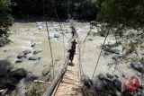 Jembatan Gantung Ambruk