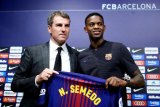 Barcelona siap melepas Nelson Semedo