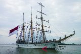 Kedatangan kapal dewaruci di pelabuhan TRISAKTI, Banjarmasin. Dalam rangka Lattek navigasi 3 taruna taruni angkatan laut tingkat III Korps pelaut angkatan 64 tahun 2018, Rabu (21/02). Foto:Antaranews Kalsel/Latif Thohir/M.