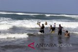 Wisatawan diimbau tidak berenang di Pantai Parangtritis