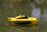 Prototipe kapal Autonomous Unmanned Surface Vehicle (A-USV) bernama Geomarine I bermanuver saat diperagakan di kolam Departemen Teknik Geomatika Institut Teknologi  Sepuluh Nopember (ITS) Surabaya, Jawa Timur, Rabu (21/3). Protipe kapal tanpa awak yang bekerja menggunakan sensor optik dan akustik untuk dapat mengetahui keadaan di bawah permukaan laut dikembangkan oleh Departemen Teknik Geomatika ITS bekerjasama dengan Departemen Teknik Fisika ITS tersebut berfungsi melakukan survei hidro oceanografi. Antara Jatim/Didik Suhartono/zk/18