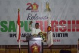 Calon Gubernur Jawa Timur Saifullah Yusuf memberi sambutan dalam acara Rapat Koordinasi Relawan Sapu Bersih di Hotel Utami, Sidoarjo, Jawa Timur, Senin (12/3). Partai Gerindra menterjunkan ribuan relawan dan kader bergerilya untuk memenangkan Calon Gubernur dan Wakil Gubernur Jawa Timur nomor urut 2 Saifullah Yusuf (Gus Ipul)-Puti Guntur Soekarno. Antara jatim/Umarul Faruq/zk/18