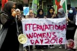 Tuntut perlindungan perempuan