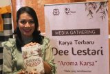 Dewi Lestari belum tertarik bikin parfum khusus 