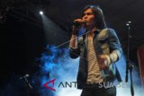 Once gebrak panggung konser musik Indonesia di Ambon