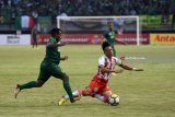 Pertandingan Persebaya Surabaya melawan Sarawak FA Liga 2 Malaysia dalam laga Persahabatan Internasional 