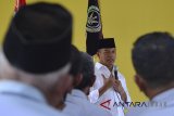 Calon Gubernur Jawa Barat nomor urut dua Tubagus Hasanuddin menyampaikan pidato nya saat safari politiknya di Gedung Pepabri Ciamis, Jawa Barat, Senin (2/4). Pasangan Tubagus Hasanuddin-Anton Charliyan (Hasanah), pada kampanyenya berjanji akan memperhatikan Pepabri dan mecukupi kebutuhan kehidupan yang layak, baik dari kesehatan serta kesejahteraan. ANTARA JABAR/Adeng Bustomi/agr/18 