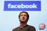 Pemimpin facebook Mark Zuckerberg bersaksi di Senat AS