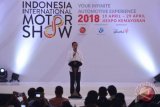  Presiden Joko Widodo memberikan sambutan ketika membuka Indonesia International Motor Show 2018 diJI Expo, Kemayoran, Jakarta, Kamis (19/4/2018). Pada pembukaan pameran otomotif yang mengangkat tema 