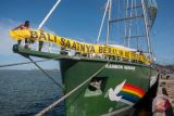 Rainbow Warrior Kunjungi Bali