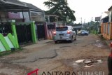 Ruas jalan provinsi Baturaja-Ranau rusak berat