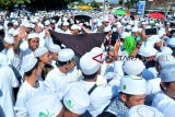 Ribuan warga tumpah ruah pada arak-arakan ziarah Kubro
