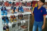 Painted handicraft canvas shoes of North Sulawesi penetrates international market