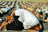 Bacaan dan panduan sholat lengkap beserta urutannya