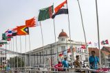 Bendera peserta Asian Games di Kota Tua