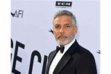 Aktor George Clooney kecelakaan motor di Italia