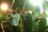 Grup musik Jungle by Night asal Belanda  tampil pada pegelaran Jazz Gunung 2018 di Kawasan Gunung Bromo, Probolinggo, Jawa Timur, Jumat (27/7). Jazz Gunung Bromo yang ke sepuluh tersebut menampilkan sejumlah pemusik jazz tanah air dan macanegara diantaranyaTropical Transit, Tohpati Bertiga, Andre Hehanusa, Insula dari Perancis, Jungle by Night asal Belanda dan beberpa pemusik jazz lainnya yang berlangsung hingga 29 Juli 2018. Antara Jatim/Zabur Karuru/18