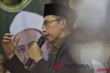 Gubernur NTB selaku Ketua Ikatan Alumni Universitas Al Azhar Tuan Guru Bajang Muhammad Zainul Majdi menyampaikan keterangan terkait persiapan Konferensi Internasional Moderasi Islam di Jakarta, Jumat (20/7/2018). Pertemuan yang akan berlangsung pada 27-29 Juli 2018 di Mataram, Nusa Tenggara Barat tersebut mengangkat tema Moderasi Islam dalam Perspektif Ahlussunnah wal Jama'ah. (ANTARA /Puspa Perwitasari)