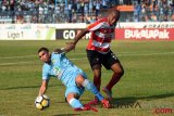 Persela lawan Madura United