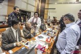 Raker Komisi III dengan KPK