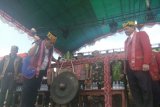 Asisten I Setda Provinsi Kalbar saat membuka Gawai Dayak Kapuas Hulu di Putussibau wilayah Kapuas Hulu Kalimantan Barat. Foto Antaranews Kalbar/Timotius