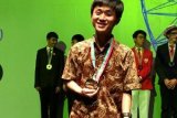 Anak Indonesia hebat, raih emas di Olimpiade fisika di Portugal