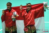 Medali Emas Pencak Silat Seni Ganda Putri Indonesia