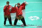 Medali Emas Pencak Silat Seni Ganda Putri Indonesia