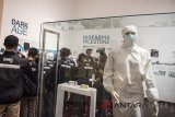 Peserta Siswa Mengenal Nusantara (SMN) belajar sejarah dan produk Biofarma saat pembekalan di Museum Biofarma, Bandung, Jawa Barat, Kamis (9/8). Program SMN yang diprakarsai Kementerian BUMN bertujuan menambah wawasan para pelajar di berbagai bidang seperti sejarah, budaya, kesehatan, fotografi jurnalistik, ekonomi, argo bisnis dan bahasa. ANTARA JABAR/M Agung Rajasa/agr/18
