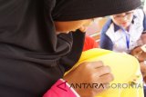 Sebanyak 23 Siswa Mengenal Nusantara (SMN) asal Provinsi Lampung, mendapat pelatikan menyulam Karawo yang merupakan sulaman khas daerah Gorontalo.