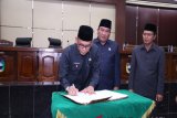 Pemerintah Kabupaten Tanah Laut dan DPRD Setempat Menggelar Rapat Paripurna Raperda Laporan Pertanggungjawaban APBD 2017, fi Gedung DPRD Tanah Laut, Kamis (9/8) malam.