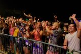 Suasana acara penutupan Rainforest World Music Festival 2018 di 'Jungle Stage' Sarawak Culture Village, Kuching, Malaysia, Juli 2018. Sejak pertama kali digelar pada tahun 1998, RWMF selalu menampilkan pertunjukan musik berkualitas dari sejumlah musisi/kelompok musik yang didatangkan dari sejumlah negara seperti Malaysia, Indonesia, India, USA, Rusia, Korea, Filipina dan sebagainya. Hingga kini RWMF menjadi salah satu event tahunan yang rutin digelar oleh Sarawak Tourism Board dan selalu dipadati wisatawan lokal serta mancanegara. ANTARA FOTO/Jessica Helena Wuysang/18 