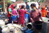 PMI Grobogan distribusikan 168 ribu liter air bersih