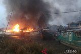 Antisipasi kebakaran, perbaikan kapal wajib lapor