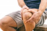 Ternyata ini penyebab lutut sakit saat ditekuk atau berdiri