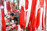 Penjahit bendera merah putih