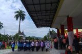 Gerak jalan meriahkan peringatan hari olah raga di Padang