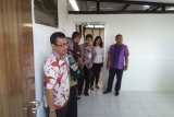 Danamon perbaiki ruang kelas SD di Semarang