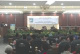 Dewan Perwakilan Rakyat Daerah Kabupaten Tanah Laut Menggelar Rapat Paripurna Serah Terima Jabatan Dari Pejabat Bupati  Kepada Bupati Tanah Laut 2018-2023 Sekaligus Penyampaian Pidato Visi/Misi.Foto:Antaranews Kalsel/Arianto.