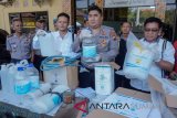 PENGUNGKAPAN AIR ZAM ZAM PALSU