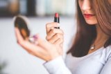 Kandungan kimia dalam makeup bisa sebabkan mandul dan kanker payudara