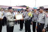 Selesaikan konflik antarnagari, Yayasan Pesantren anugerahi penghargaan Kapolres Solok Kota